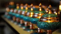 Iran artisans showcase irresistible Turquoise