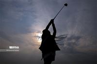 Women golfers compete in Tehran