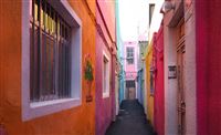 Walk in Tehran’s painted streets