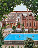 Stunning palace in historic Isfahan