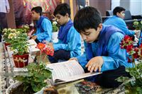 Iran children steal the show with recitation