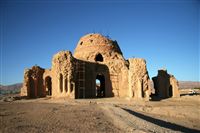 Sarvestan Palace, a memory of history