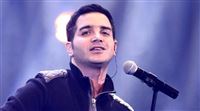 Famed Iran singer hits awesome online record